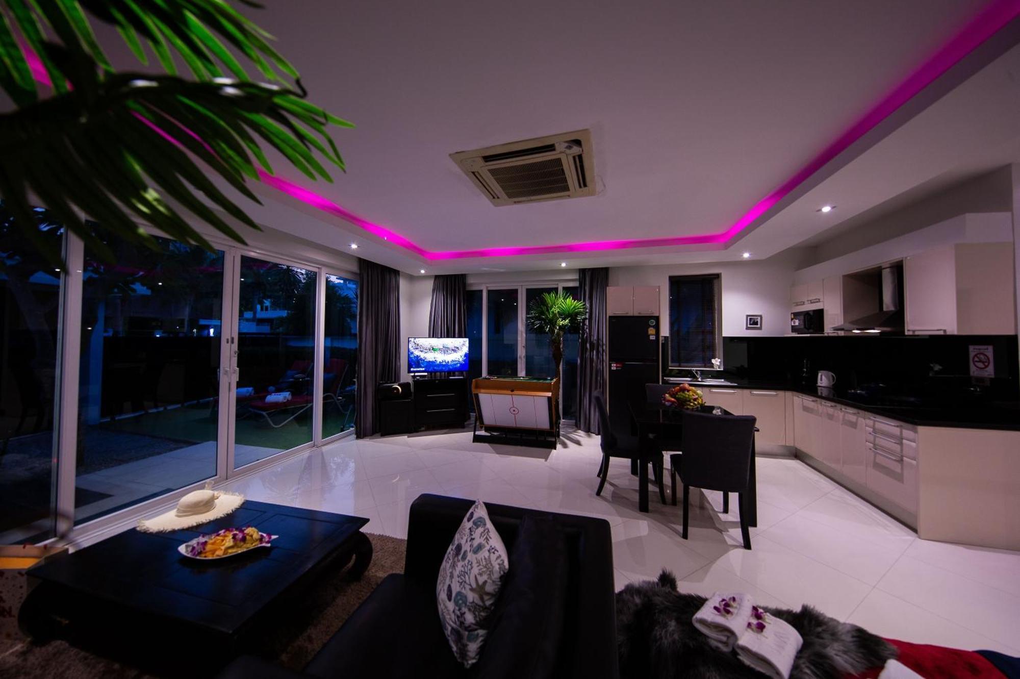 Colibri Pool Villa Pattaya Praia de Jomtien Quarto foto
